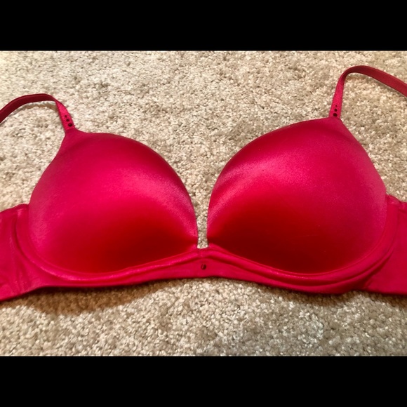 Victoria’s Secret push up bra - Picture 3 of 7